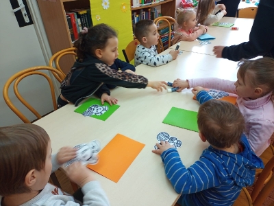 Zajęcia w bibliotece 3 i 4 latków - Kartka Wielkanocna_3